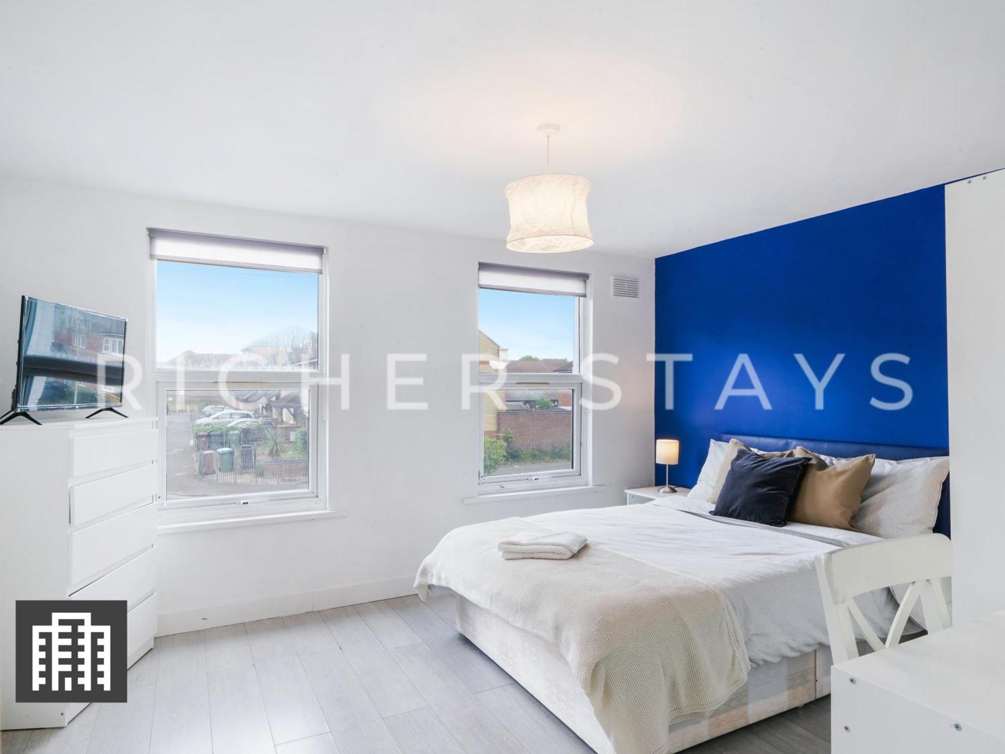 Large Home For Contractors & Families - Garden & Amenities Londra Exterior foto