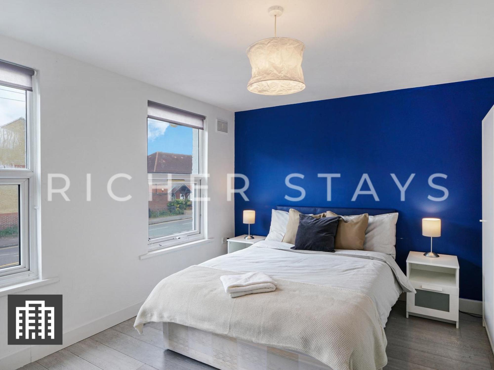 Large Home For Contractors & Families - Garden & Amenities Londra Exterior foto